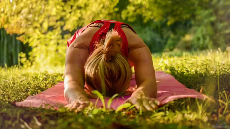 Yoga im Garten: Die perfekte Symbiose von Natur, Bewegung und innerer Ruhe