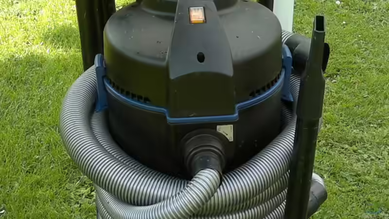 Zubehör für die Pflege des Teichs: Der Schlammsauger